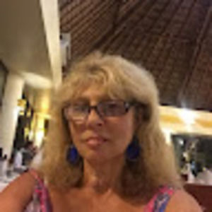 Meet your Posher, Elena